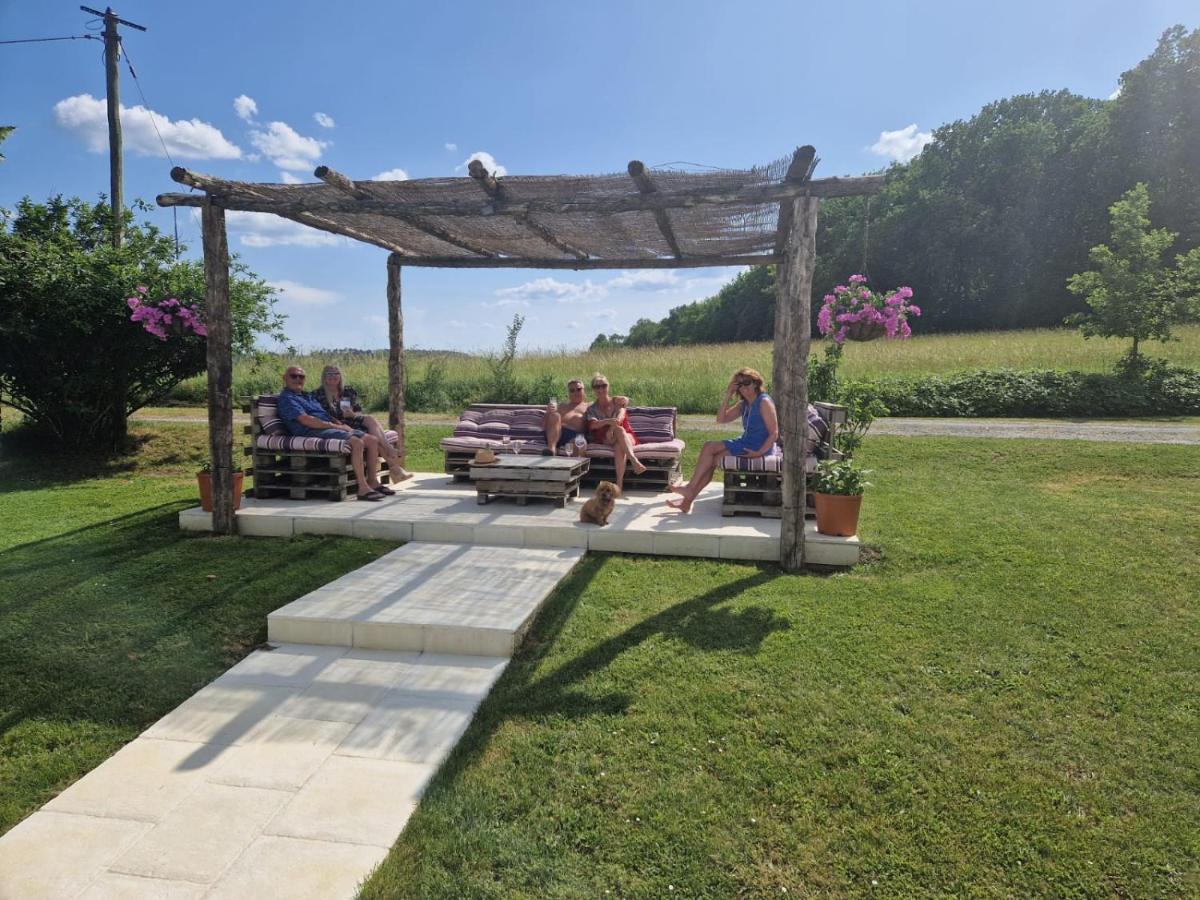Vila Le Shedeaux Saint-Privat-des-Prés Exteriér fotografie